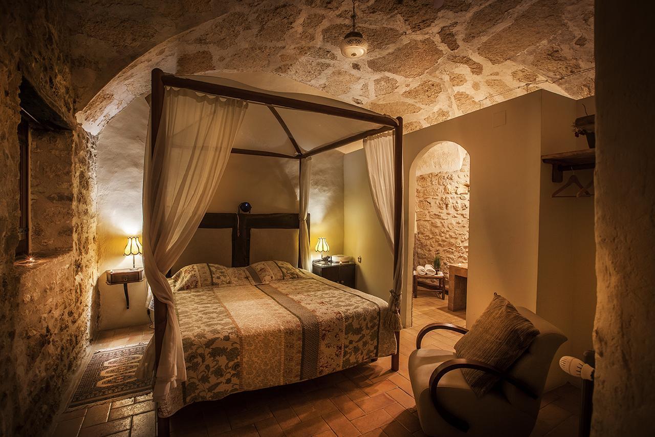 Mil Estrelles Villa Cornella de Terri Luaran gambar